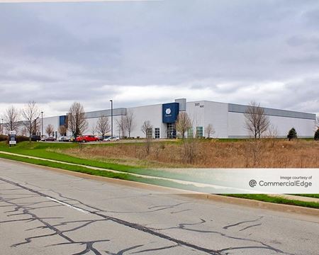 Industrial space for Rent at 380 Veterans Pkwy in Bolingbrook