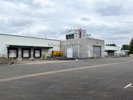 Photo of commercial space at 3000 Calapooia St SW in Albany