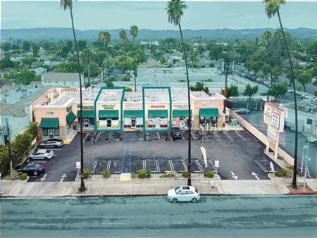 Retail space for Rent at 19636-19648 Sherman Way in Los Angeles