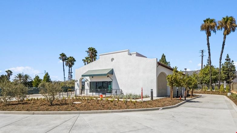 Starbucks - Upland, CA 