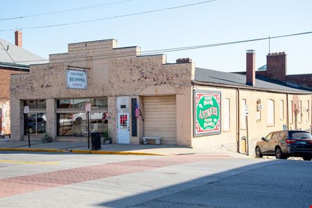 Photo of commercial space at 401 East Broadway in Alton