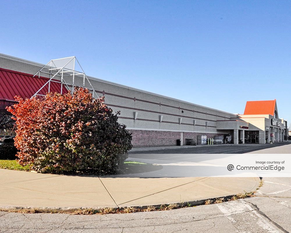 Midway Market Square - 360 Market Drive 