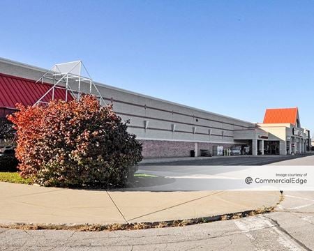 Retail space for Rent at 360 Market Drive in Elyria