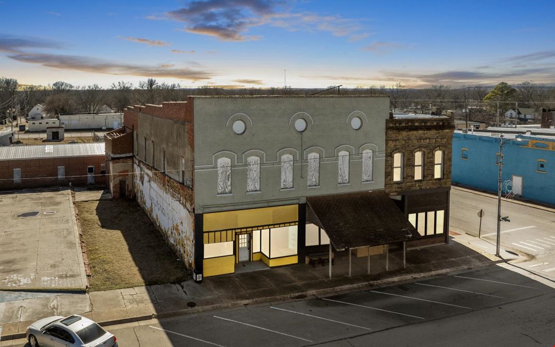 $1 Auction I Retail W/Apartment Option Upstairs I +/-2,214 SF