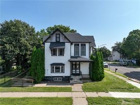 603 Bay St