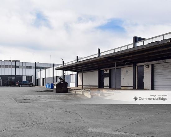 Queensgate Commerce Center
