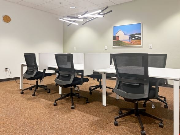 Regus - Burleson - E Renfro St