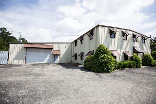 100 Airpark Industrial