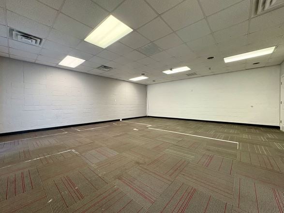 Office or Retail Opportunity