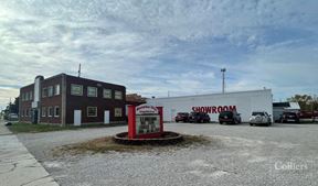 Warehouse/Showroom with Outdoor Storage