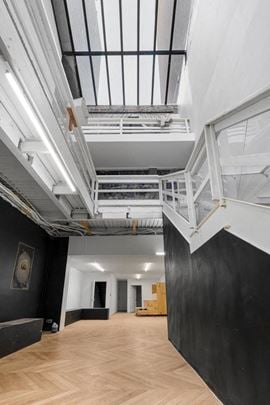 54 Crosby St