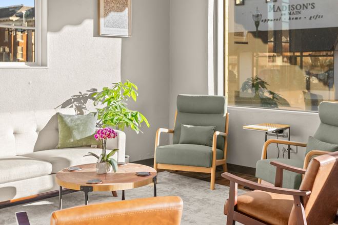 Modern Cowork - Toccoa