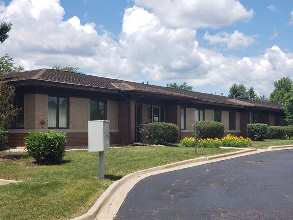 390 E Congress Parkway Crystal Lake
