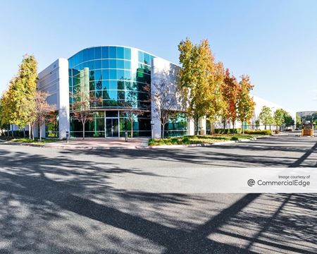 Industrial space for Rent at 700 Science Drive in Moorpark