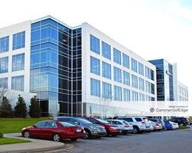 Perimeter Park - 5221 Paramount Pkwy