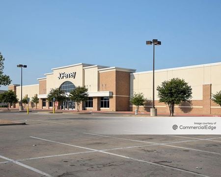 Retail space for Rent at 1441 North US Highway 77 in Waxahachie