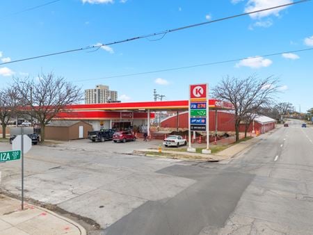 Retail space for Sale at 111 N Capitol St in Pekin