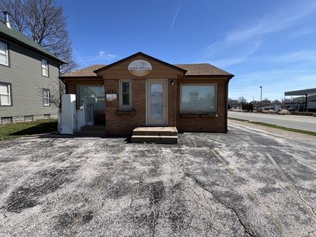 Office space for Sale at 1725 28th St in Rock Island
