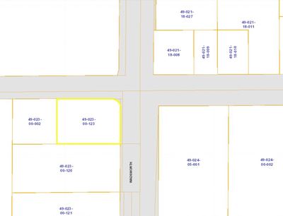 Land Lease at Signalized High Traffic Intersection Next to Starbuckss