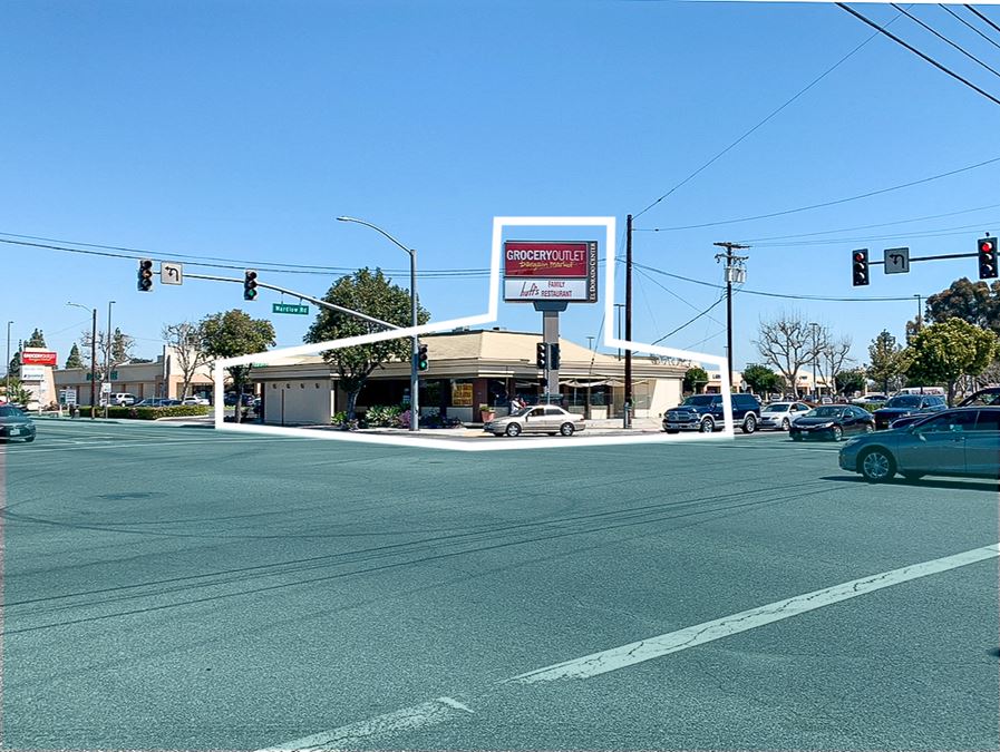 Pad Drive-Thru Restaurant | Wardlow + Norwalk