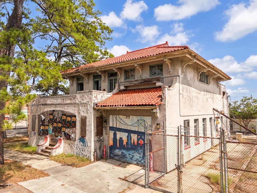 ±3,508 SF Office/Retail Redevelopment Opportunity in Mid City