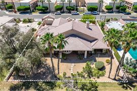 Beautiful Home Overlooking Yuma Country Club: 742 E Country Dr