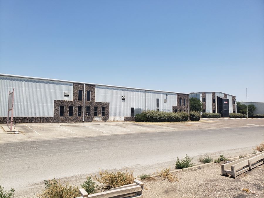 ±43,715 SF Industrial Facility, Premiere Location