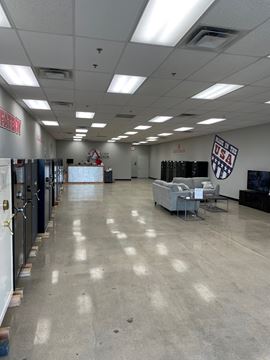 Retail for Lease at Blankenbaker Center