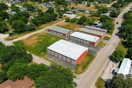 Photo of commercial space at 907 Simmons Ave in Jourdanton