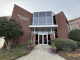 1033 Wade Ave.
