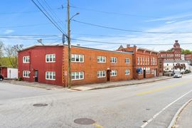 90 Main St