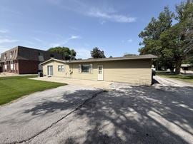 2805 S 87th Street