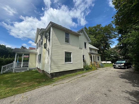 5 Units in Greenfield