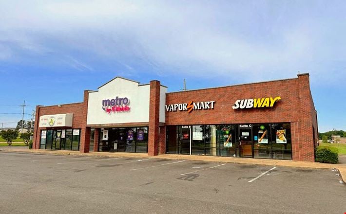 Retail space for Rent at 450 Stateline Rd in Southaven