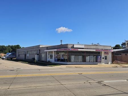 Retail space for Rent at 2322 Charles St in Rockford