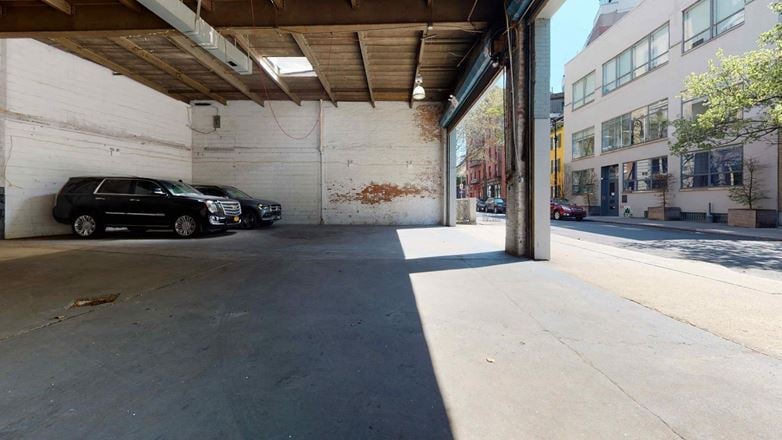 139 Charles St & 685 Washington St