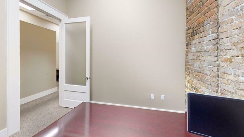 Downtown Pensacola Lease Opportunity