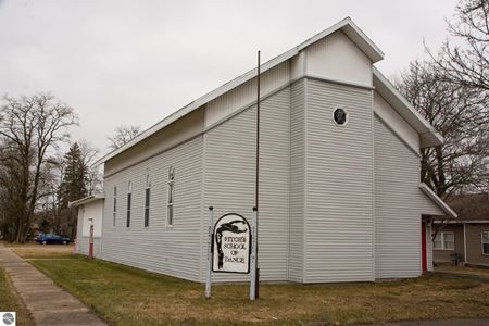 Commercial space for Sale at 224 S Walnut St in Kalkaska