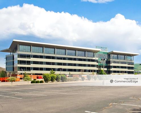 Signature Centre at Denver West