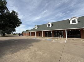 604 N Nolan River Rd | Daycare