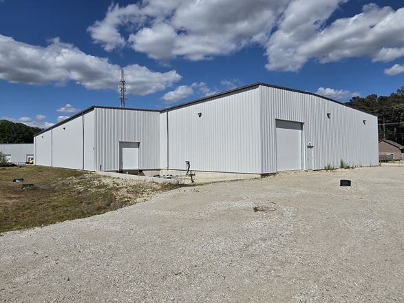Northwood Drive Warehouse-Distribution-Manufacturing Space for Lease