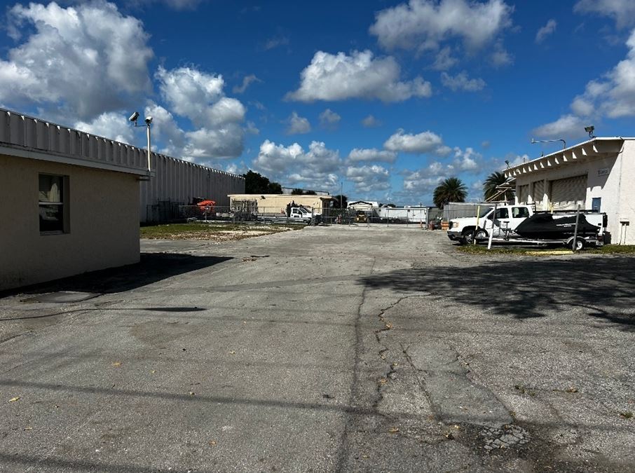 Warehouse Buildings w/ Yard