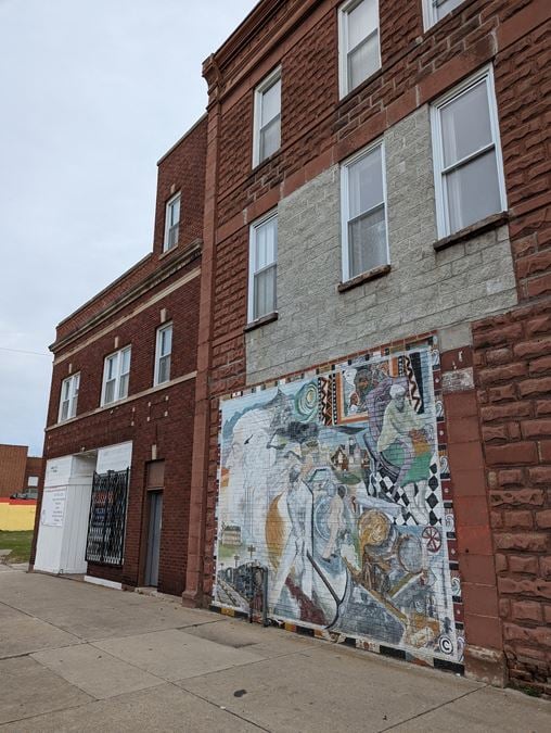 10% Cap | 11-Unit Mixed-Use Opportunity in Downtown Harvey