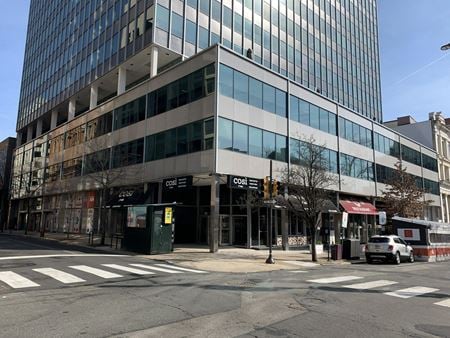 Retail space for Rent at 325 Chestnut St in Philadelphia
