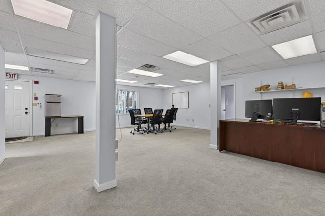 Flexible Office Condo, Dual Entry, Income Potential