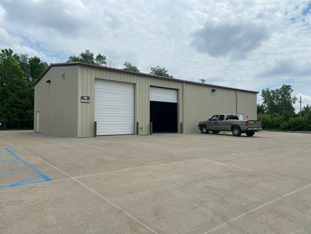 Photo of commercial space at 1608 Burlington St in Columbia