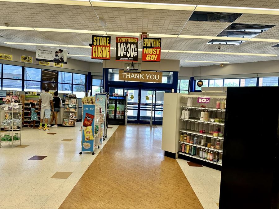 Former Rite Aid at Sparrow U of M Health System Lansing