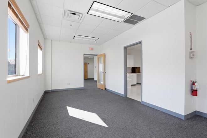 3,700sf Professional Office Suite for Lease in Rowley, MA