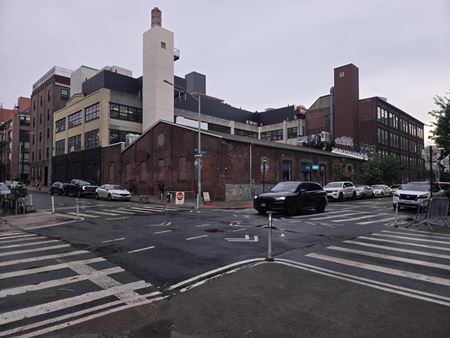 Retail space for Rent at 100 North 11th Street in Brooklyn