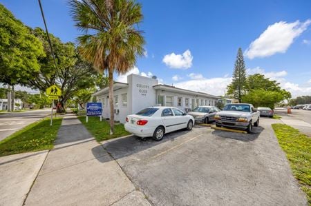 Photo of commercial space at 403 N 19th Ave in Hollywood